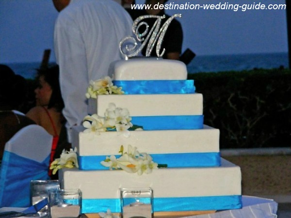 Our very own tropical beach wedding cake's design pictured left was 
